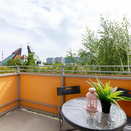 Citystay Młodych Techników * Breslavia