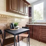 아파트 Citystay Mlodych Technikow *