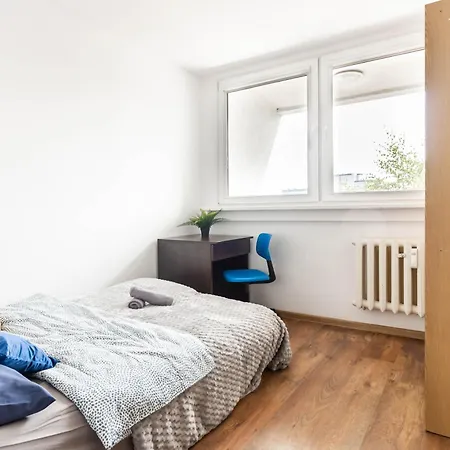 아파트 Citystay Mlodych Technikow 브로츠와프